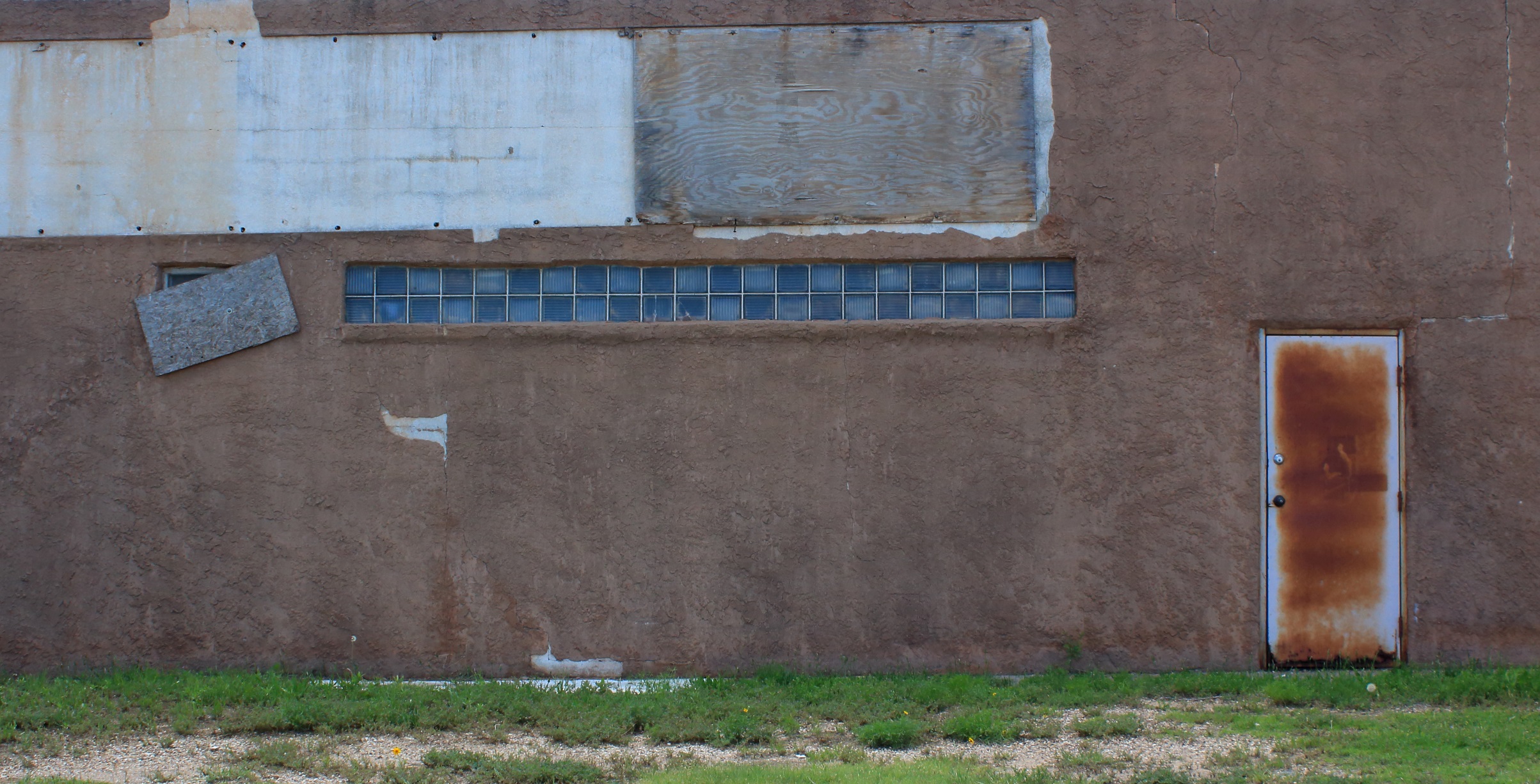 wall with door